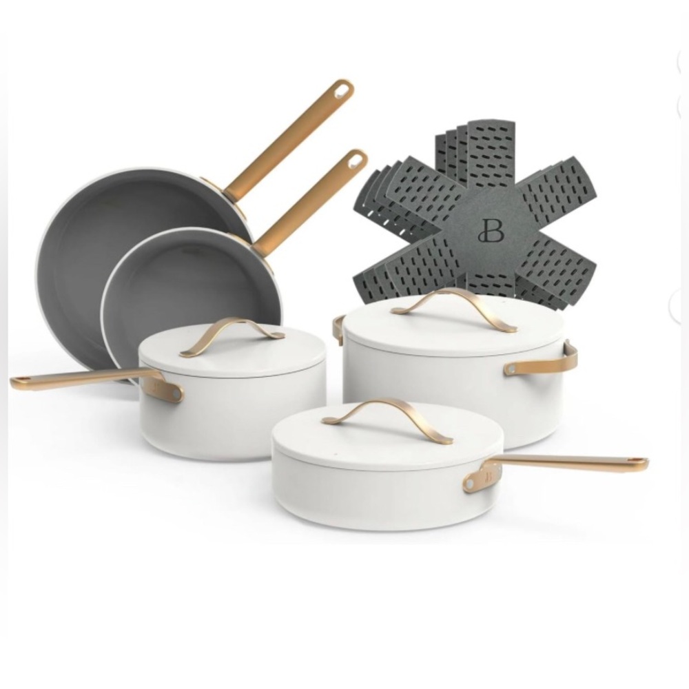 NWT Beautiful 12pc Ceramic Non-Stick Cookware Set. Color- White Icing.